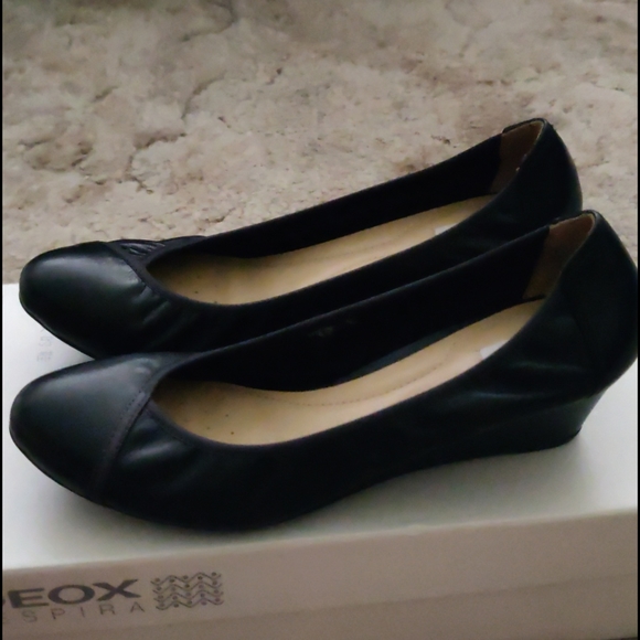 New Geox Wedges - Picture 2 of 6